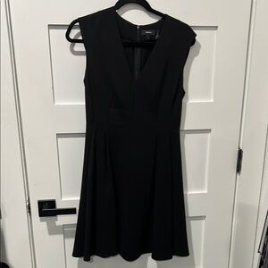 Elegant Black Sleeveless Dress